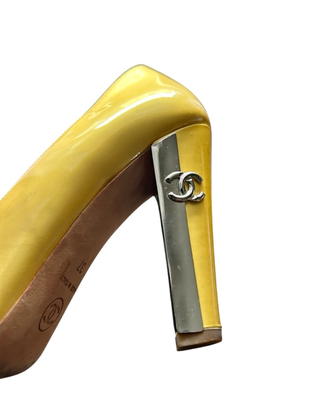 CHANEL Yellow Peep-Toe Patent Leather Pumps- Sz 37/6.5US - Picture 4 of 7
